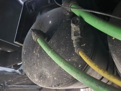 Freightliner Cascadia 126 Air Tank