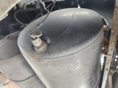 Freightliner Cascadia 126 Air Tank