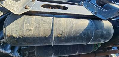 Freightliner Cascadia 126 Air Tank