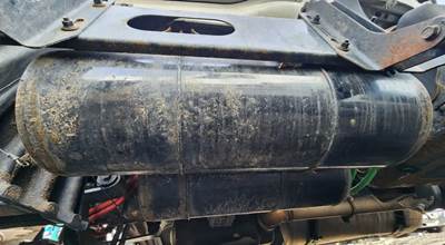 Freightliner Cascadia 126 Air Tank