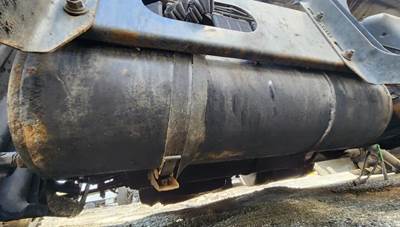 Freightliner Cascadia 126 Air Tank