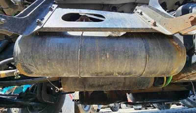 Freightliner Cascadia 126 Air Tank