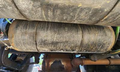 Freightliner Cascadia 126 Air Tank
