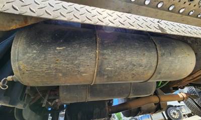 Freightliner Cascadia 126 Air Tank