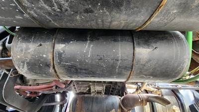 Freightliner Cascadia 126 Air Tank