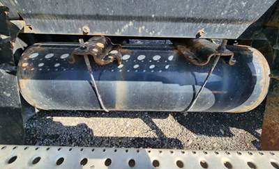 Freightliner Cascadia 126 Air Tank