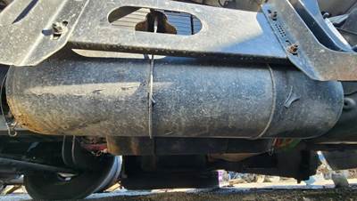 Freightliner Cascadia 126 Air Tank