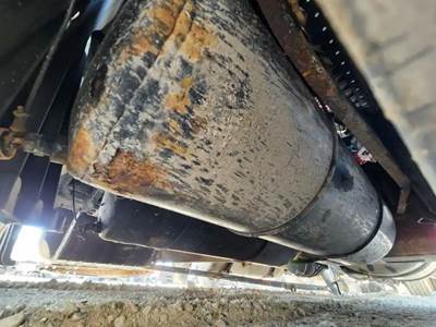 Freightliner Cascadia 126 Air Tank