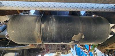 Freightliner Cascadia 126 Air Tank