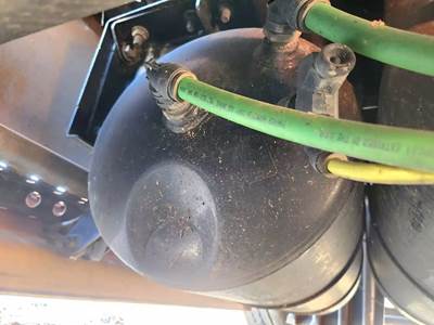Freightliner Cascadia 126 Air Tank
