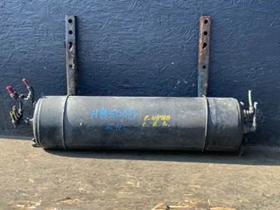 Freightliner Cascadia 132 Air Tank