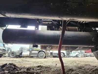 Freightliner Columbia 112 Air Tank