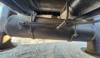 Freightliner Columbia 112 Air Tank