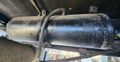 Freightliner Columbia 112 Air Tank