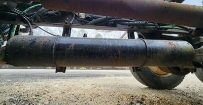 Freightliner Columbia 112 Air Tank