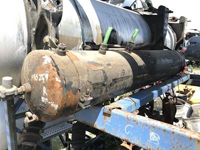 Freightliner Columbia 120 Air Tank