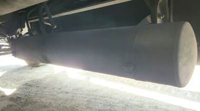 Freightliner Columbia 120 Air Tank