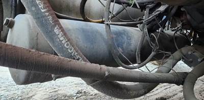 Freightliner Columbia 120 Air Tank