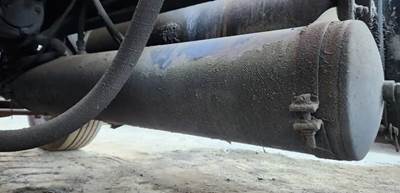 Freightliner Columbia 120 Air Tank
