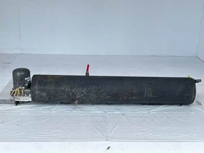 Freightliner Columbia 120 Air Tank