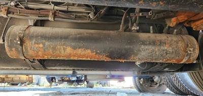 Freightliner Columbia 120 Air Tank