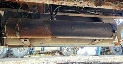 Freightliner Columbia 120 Air Tank