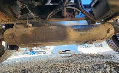 Freightliner Columbia 120 Air Tank