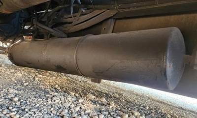 Freightliner Columbia 120 Air Tank