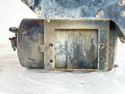 Freightliner Coronado 122 SD Air Tank for a 2012 Freightliner Coronado SD122