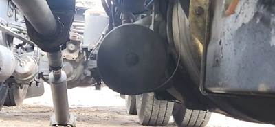 Freightliner Coronado 132 Air Tank for a 2015 Freightliner Coronado 132 Glider