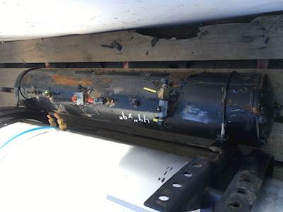 Freightliner FL112 Air Tank
