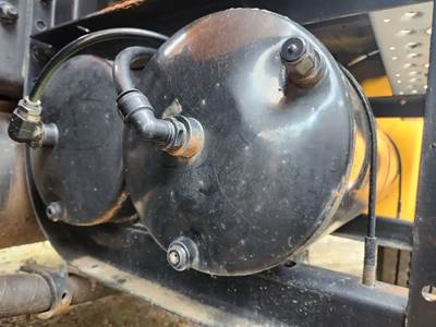 Freightliner FL80 Air Tank