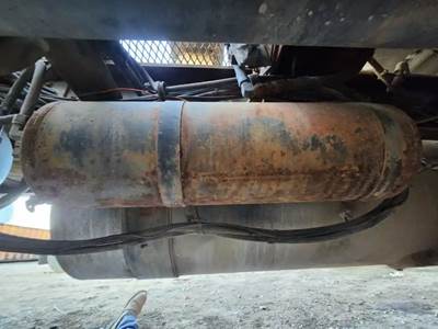 Freightliner FLC Air Tank