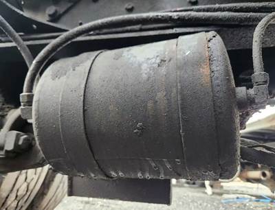 Freightliner FLD120 Air Tank