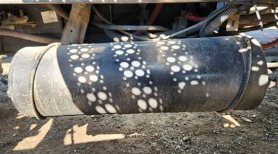 Freightliner FLD120SD Air Tank for a 2008 Freightliner FLD120SD Glider