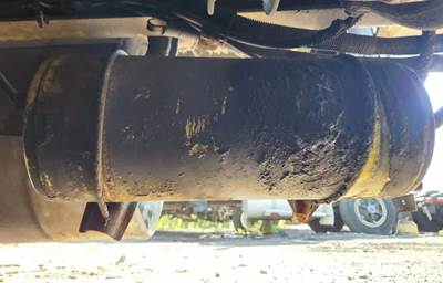 Freightliner FLD120SD Air Tank for a 2008 Freightliner FLD120SD Glider