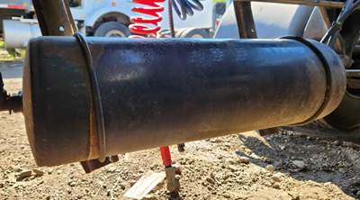 Freightliner FLD120SD Air Tank for a 2008 Freightliner FLD120SD Glider