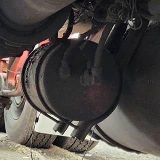 Freightliner FLD132 Classic XL Air Tank for a 2001 Freightliner FLD132 XL CLASSIC