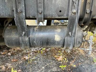 Freightliner M2 106 Air Tank