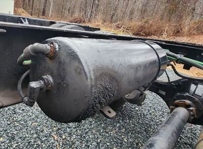 Freightliner M2 106 Air Tank