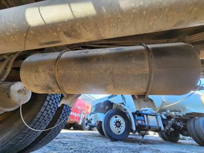 Freightliner M2 106 Air Tank