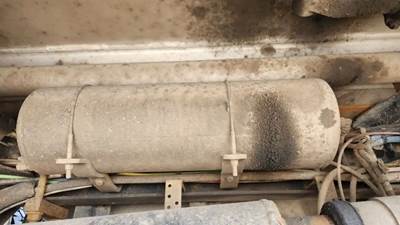 Freightliner M2 106 Air Tank