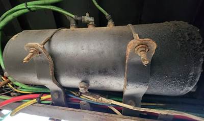 Freightliner M2 106 Air Tank