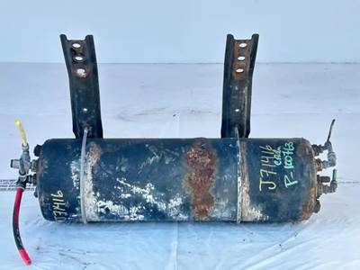 Freightliner M2 106 Air Tank