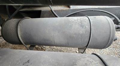 Freightliner M2 106 Air Tank