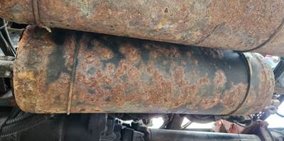 Freightliner M2 106 Air Tank