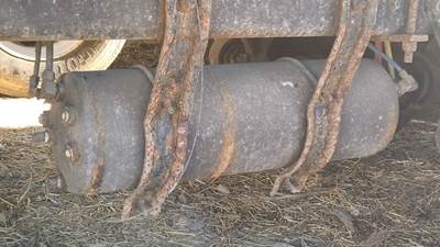 Freightliner M2 106 Air Tank