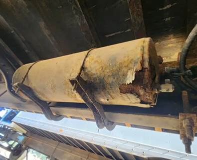 Freightliner M2 106 Air Tank