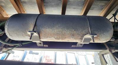 Freightliner M2 106 Air Tank