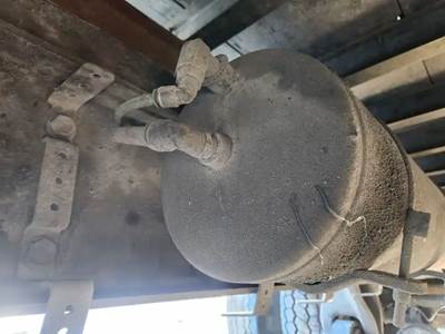 Freightliner M2 106 Air Tank